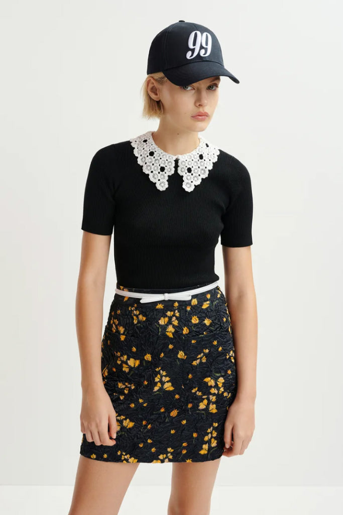 Essential Antwerp Halmo Top with Lace Collar