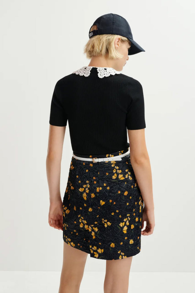 Essential Antwerp Halmo Top with Lace Collar