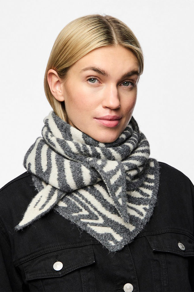 Pieces Naima Tringle Knit Scarf