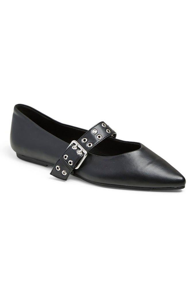 Pieces Saga Buckle Ballerina Pump