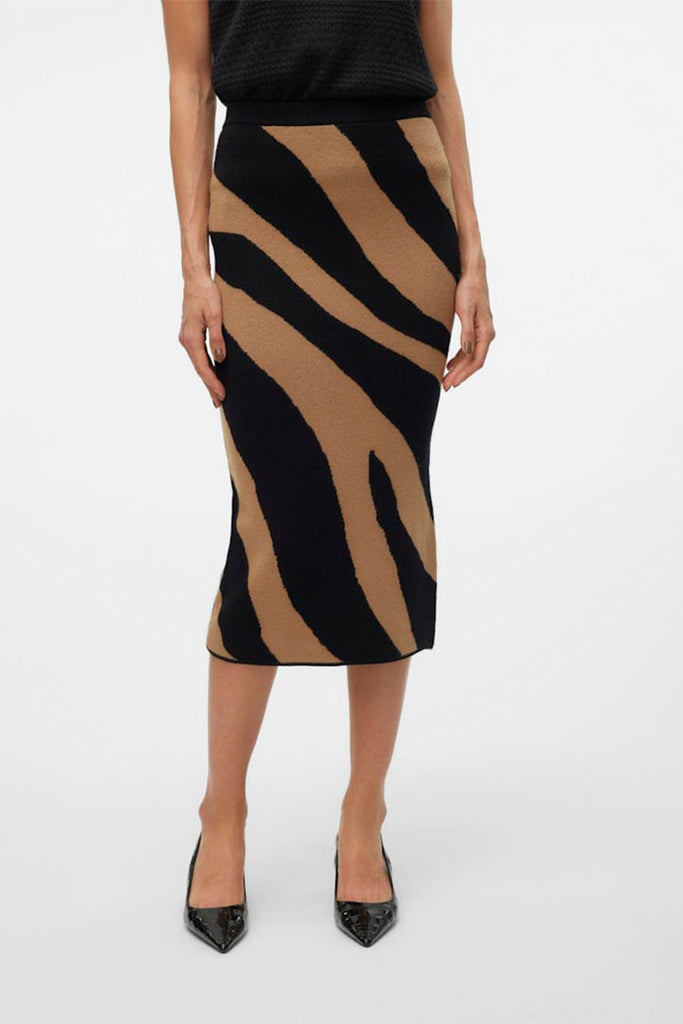 Vero Moda Nancy Tiger Print Skirt Black